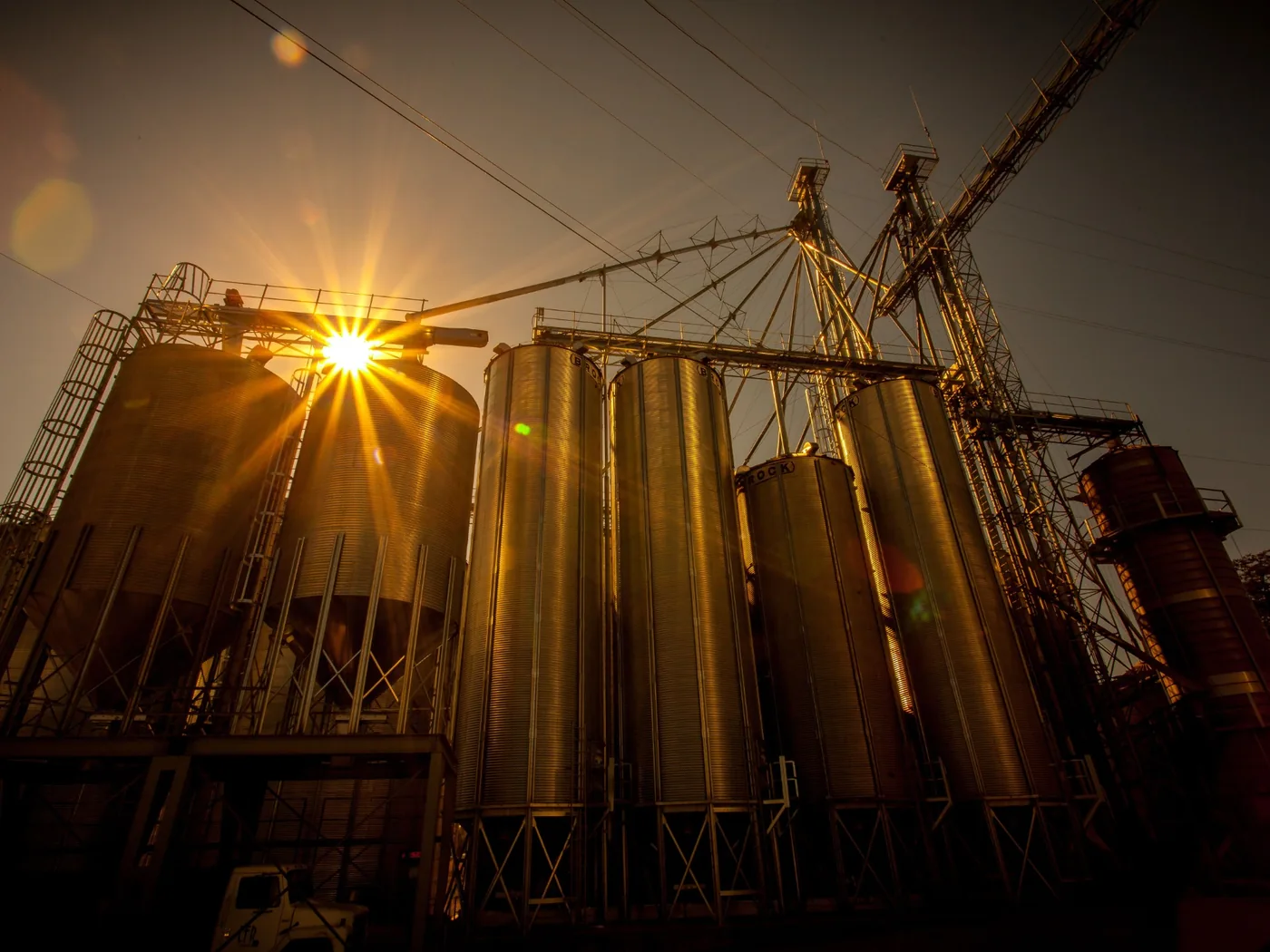 Instalaciones de acopio y silos de granos